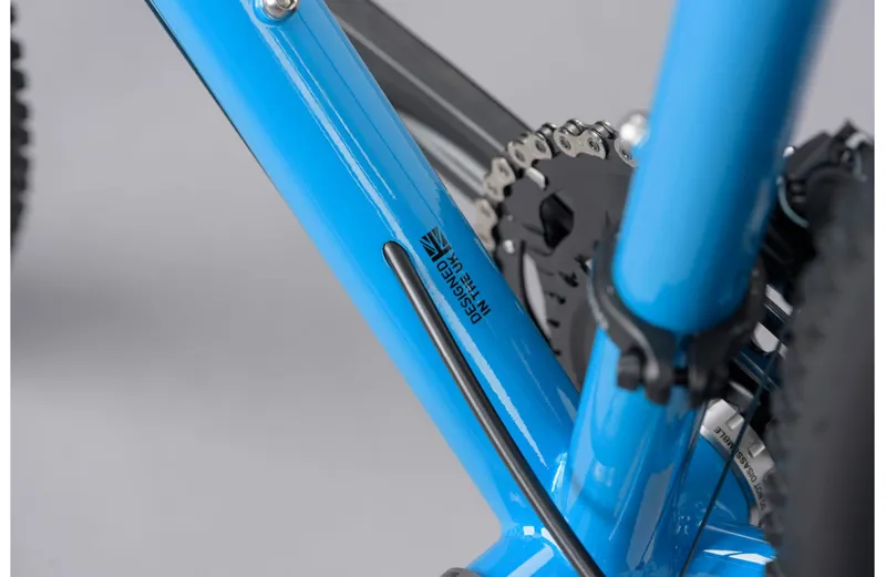 2021 Genesis Croix De Fer 40 Steel Gravel Bike in Blue-10