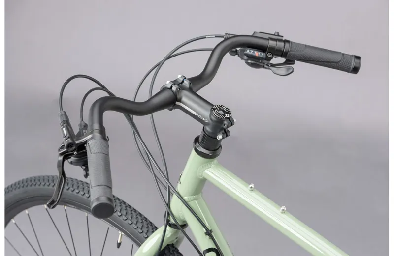 2021 Genesis Broadway Hybrid Bike in Green-3