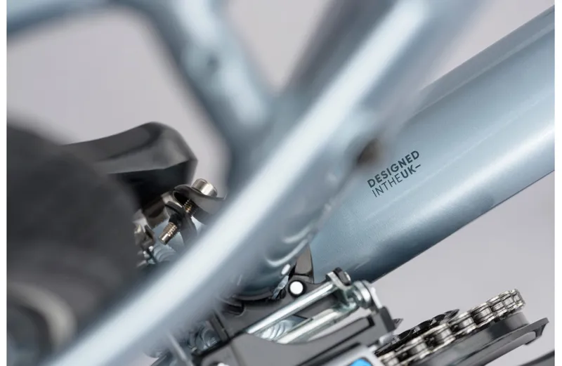 2021 Ridegeback Vanteo Hybrid Bike in Blue -9