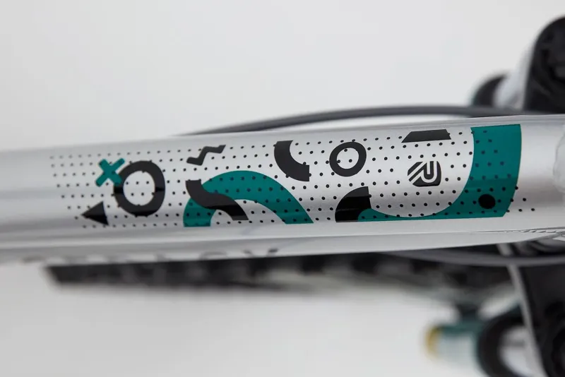 Ridgeback Destiny 24in Kids Bike in Silver-4