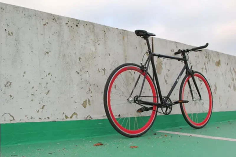 Quella Nero Courier Red-5