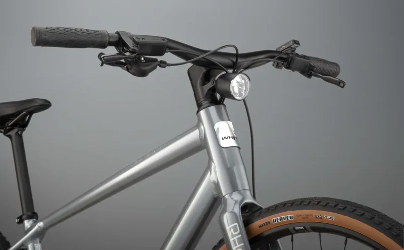 Whyte Bikes RheO 2 ST eCity and Leisure Bike in Gloss Silver-11
