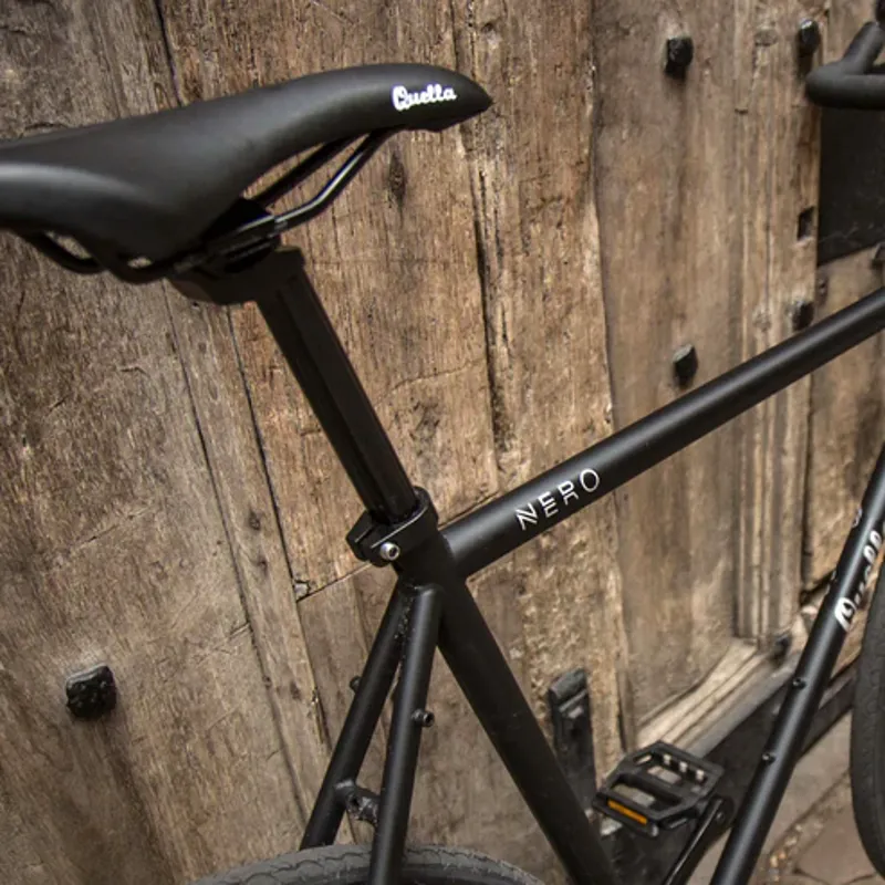 Quella Nero Courier White-4