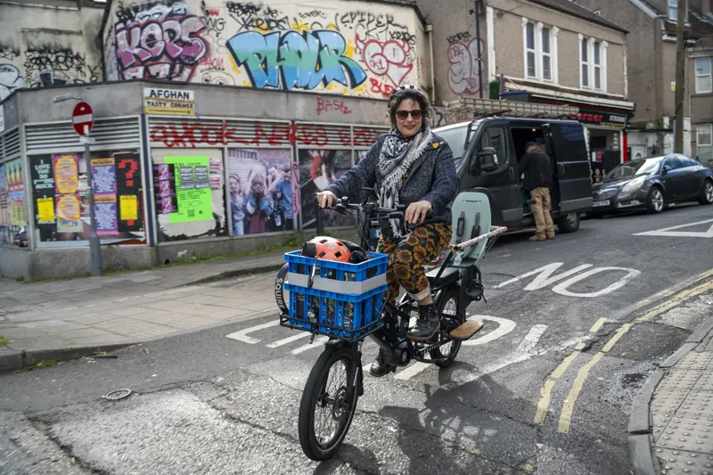 Estarli E-Cargo Longtail 700Wh Electric Cargo Bike In Hot Coral-12