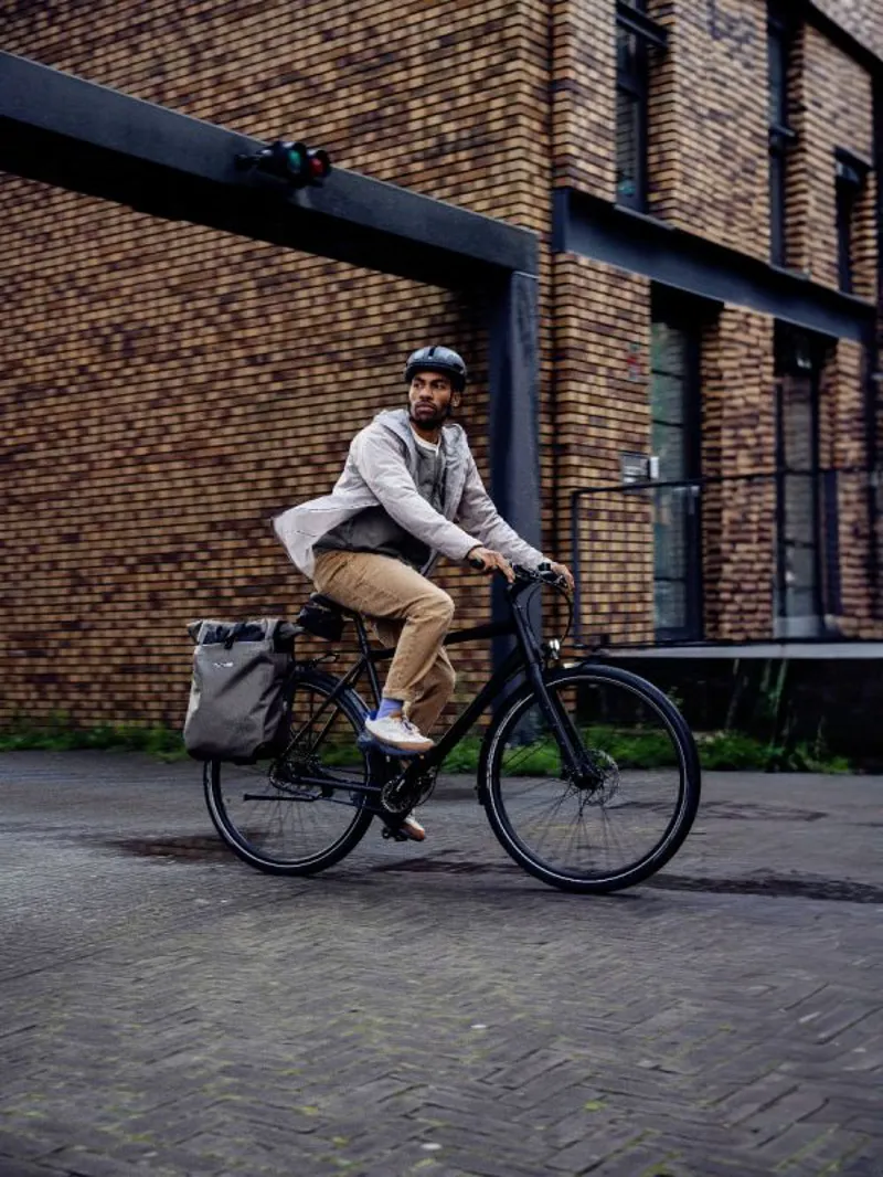 ORTLIEB Vario 26L QL2.1 2 in 1 Backpack and Pannier Bag in DARK SAND-11