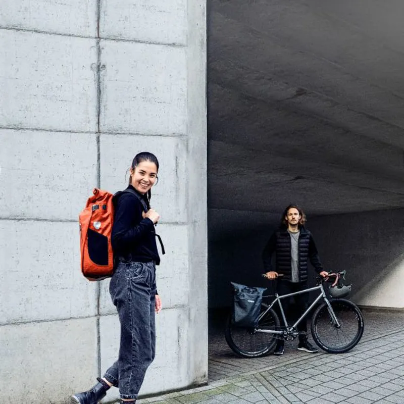 ORTLIEB Vario 26L QL2.1 2 in 1 Backpack and Pannier Bag in ROOBIOS ORANGE-11