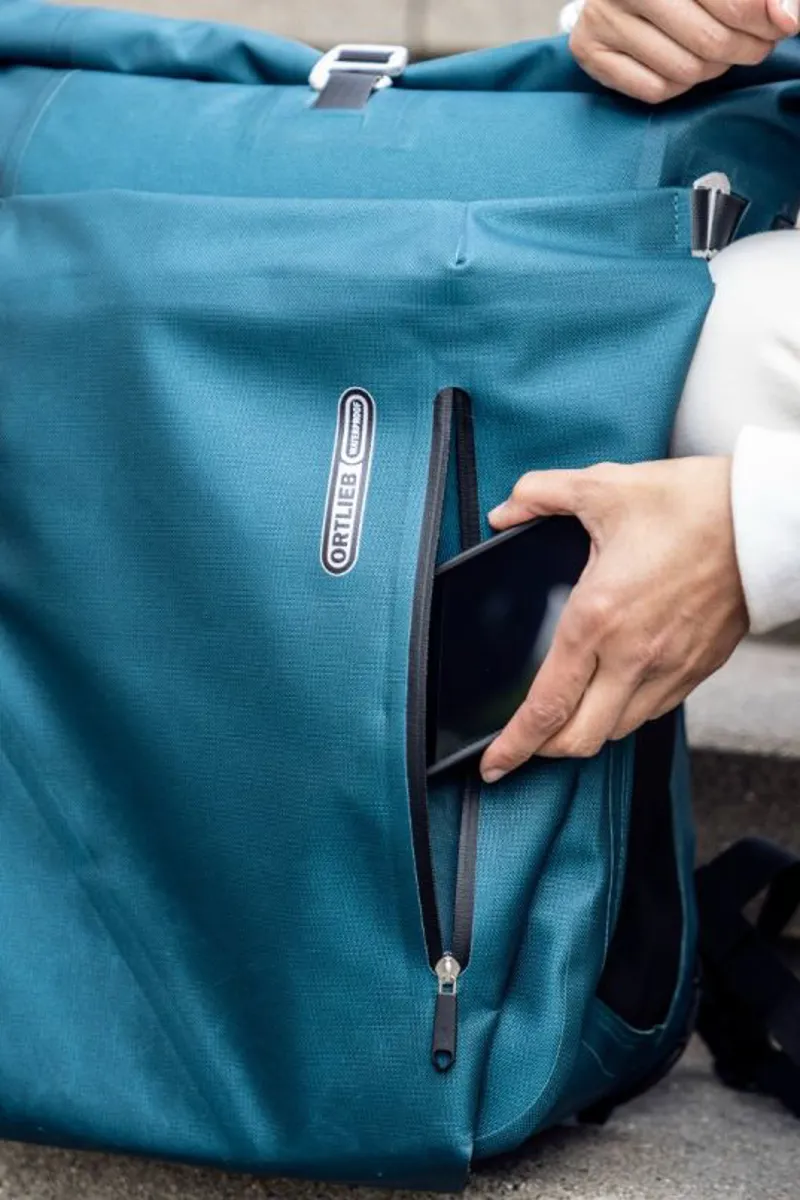 ORTLIEB Vario 26L QL2.1 2 in 1 Backpack and Pannier Bag in PETROL BLUE-11