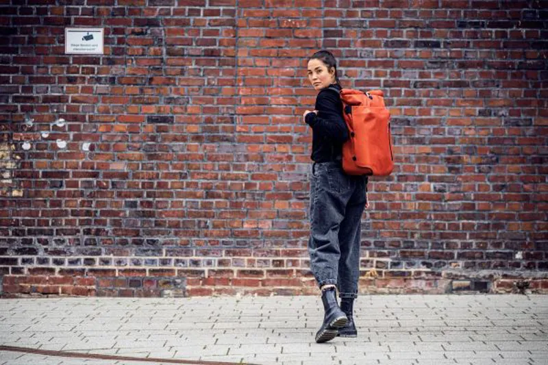 ORTLIEB Vario 26L QL2.1 2 in 1 Backpack and Pannier Bag in ROOBIOS ORANGE-10