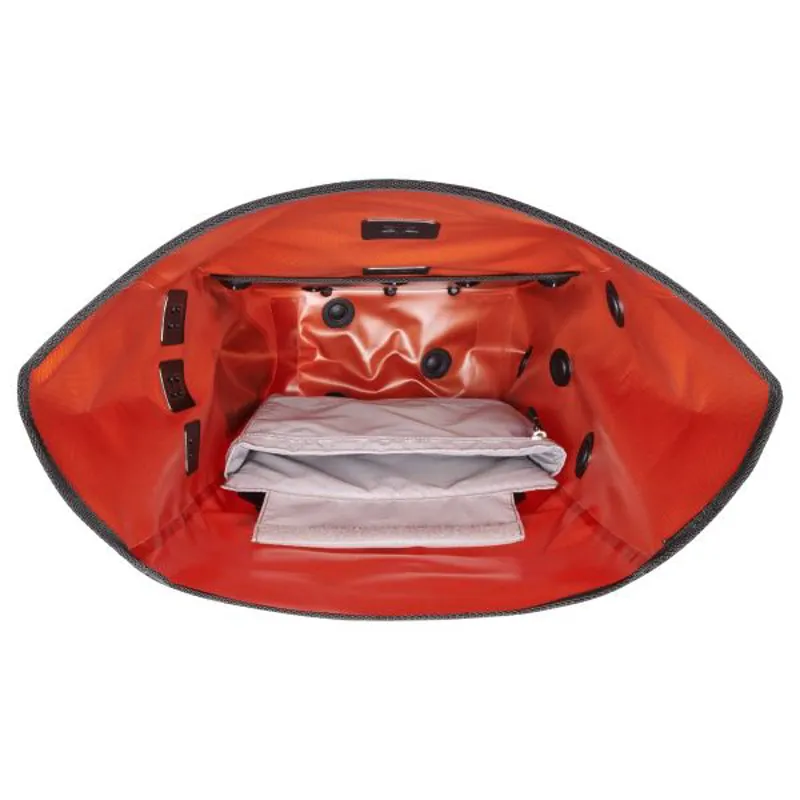 ORTLIEB Vario 26L QL2.1 2 in 1 Backpack and Pannier Bag in ROOBIOS ORANGE-4