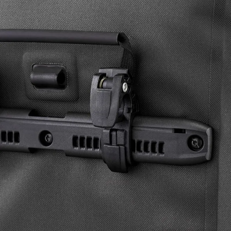 ORTLIEB Vario 20L QL2.1 2 in 1 backpack and pannier bag in BLACK-5