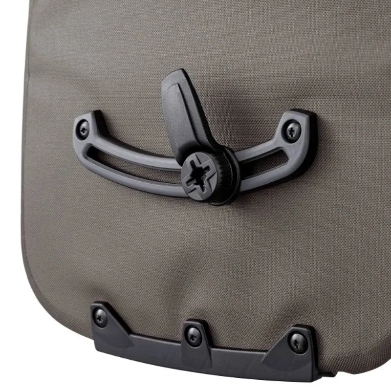 ORTLIEB Vario 26L QL2.1 2 in 1 Backpack and Pannier Bag in DARK SAND-7